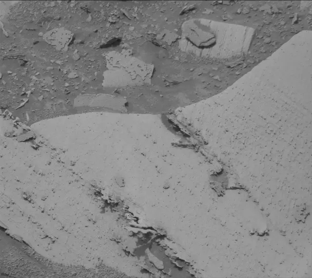 Sol 4989: Mast Camera (Mastcam)