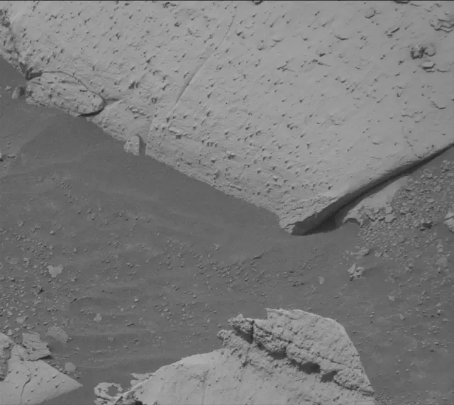 Sol 4989: Mast Camera (Mastcam)