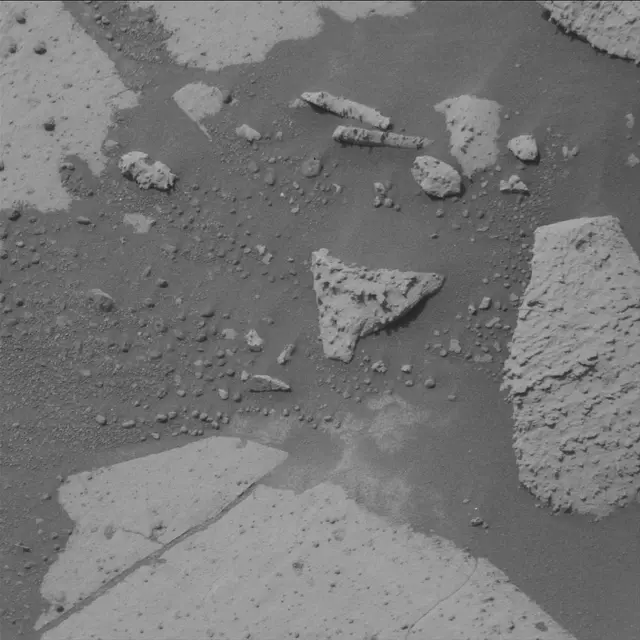 Sol 4989: Mast Camera (Mastcam)