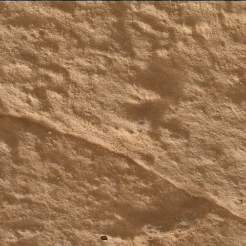 Sol 4992: Mars Hand Lens Imager (MAHLI)