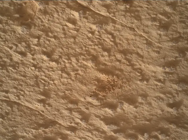 Sol 4992: Mars Hand Lens Imager (MAHLI)