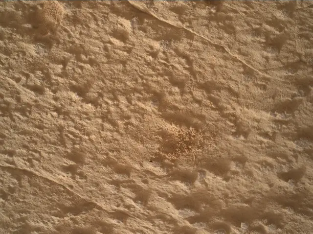 Sol 4992: Mars Hand Lens Imager (MAHLI)