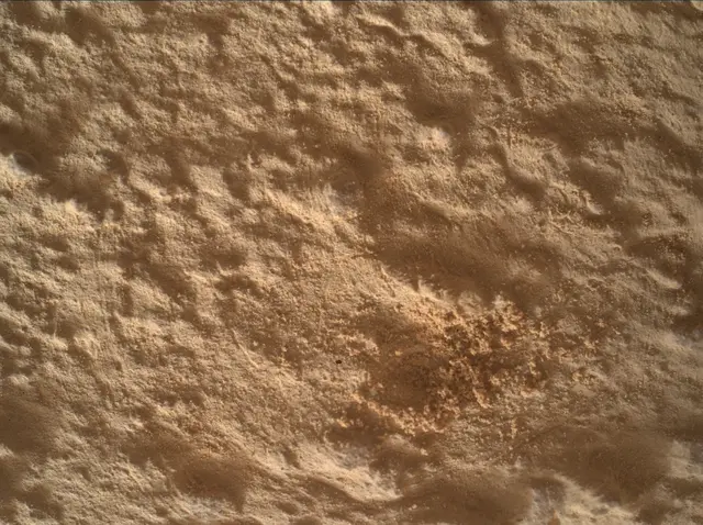 Sol 4992: Mars Hand Lens Imager (MAHLI)
