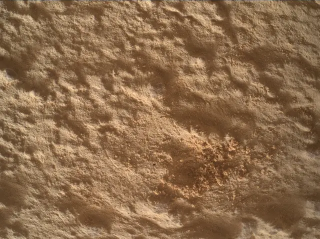 Sol 4992: Mars Hand Lens Imager (MAHLI)