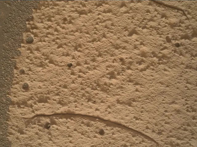 Sol 4992: Mars Hand Lens Imager (MAHLI)