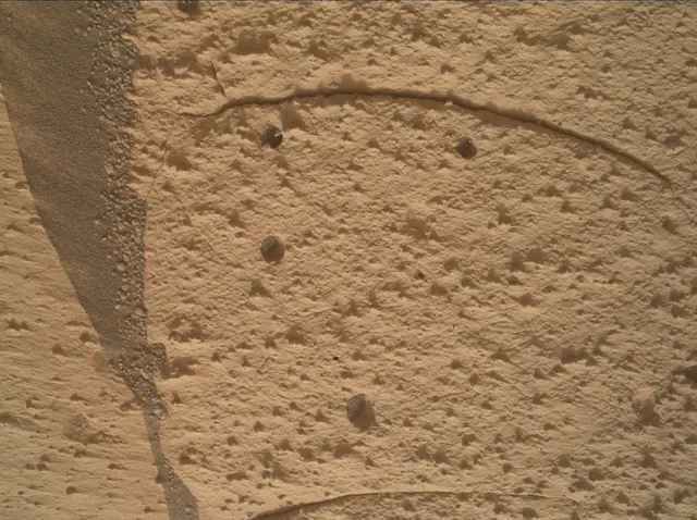 Sol 4992: Mars Hand Lens Imager (MAHLI)