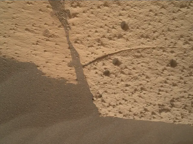 Sol 4992: Mars Hand Lens Imager (MAHLI)