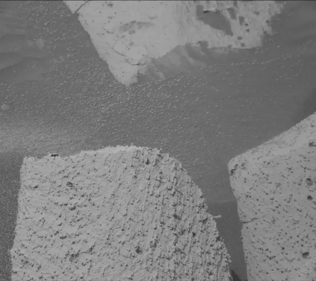 Sol 4994: Mast Camera (Mastcam)