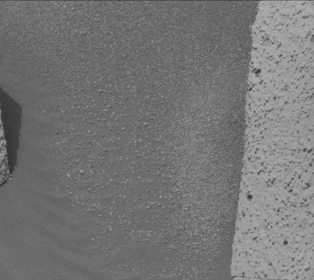 Sol 4994: Mast Camera (Mastcam)
