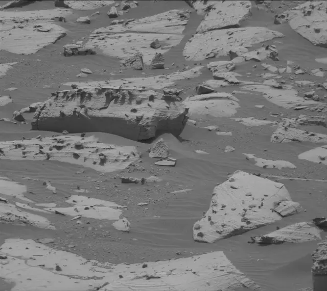 Sol 4995: Mast Camera (Mastcam)