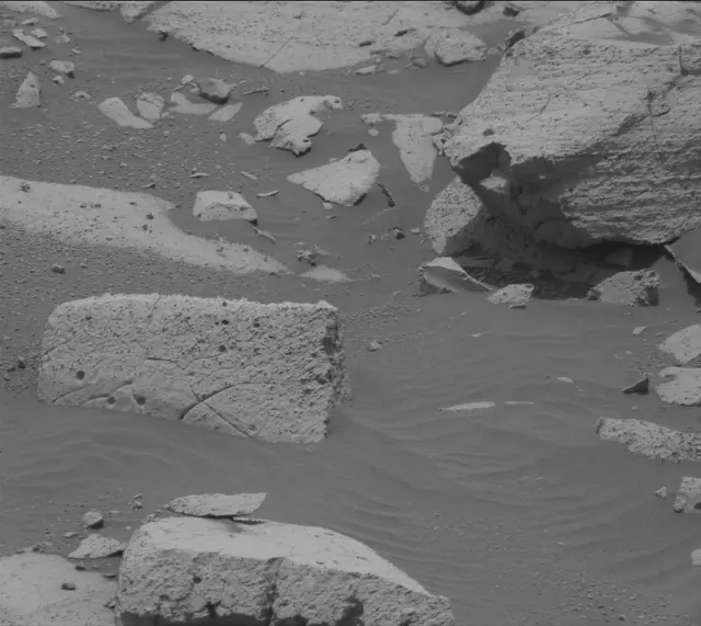 Sol 4995: Mast Camera (Mastcam)