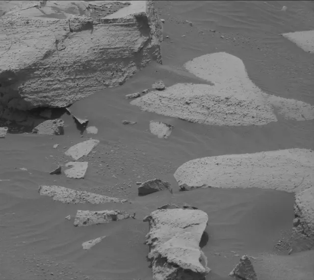 Sol 4995: Mast Camera (Mastcam)