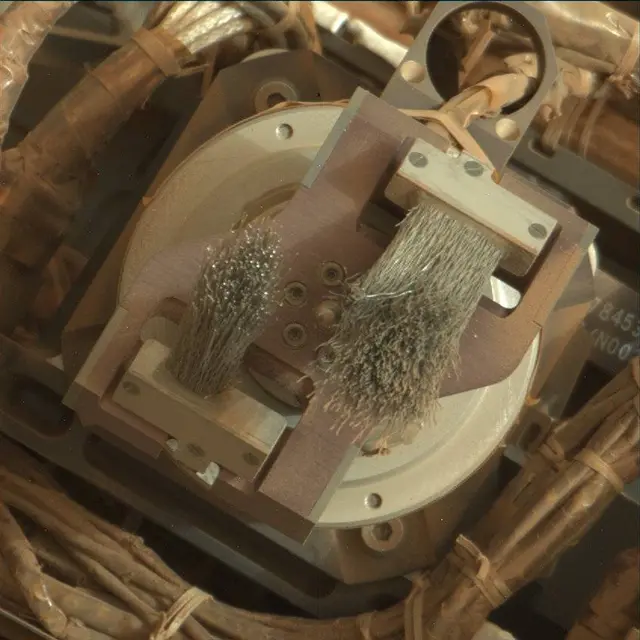 Sol 4995: Mast Camera (Mastcam)