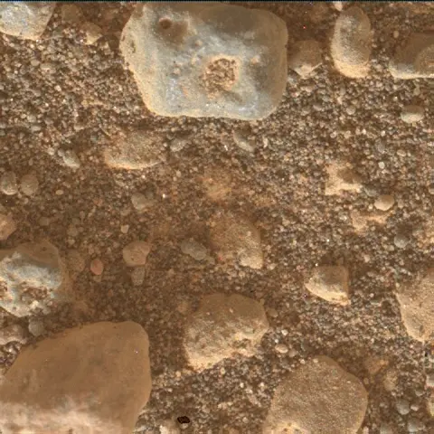 Sol 4995: Mars Hand Lens Imager (MAHLI)