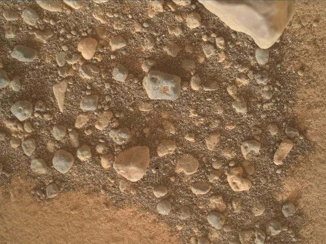 Sol 4995: Mars Hand Lens Imager (MAHLI)
