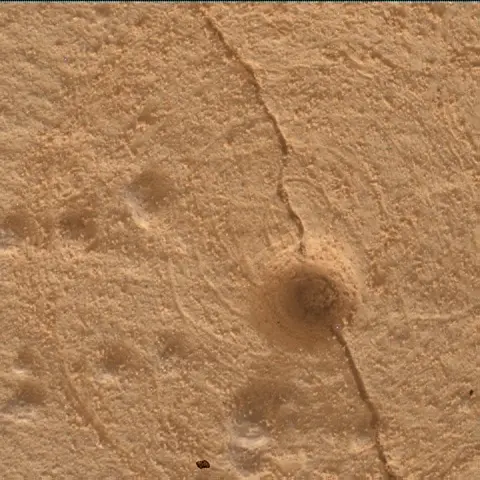 Sol 4995: Mars Hand Lens Imager (MAHLI)