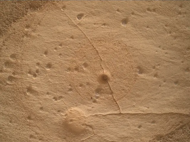 Sol 4995: Mars Hand Lens Imager (MAHLI)