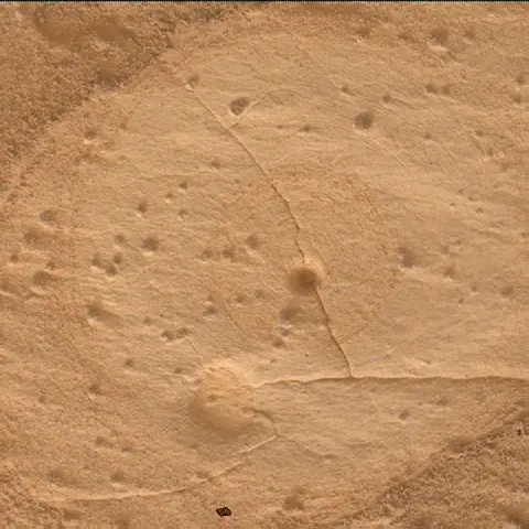 Sol 4995: Mars Hand Lens Imager (MAHLI)