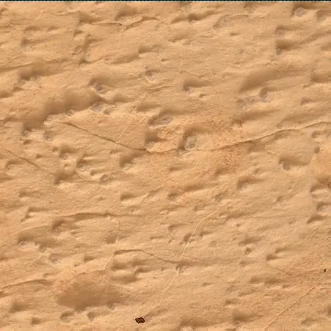 Sol 4995: Mars Hand Lens Imager (MAHLI)