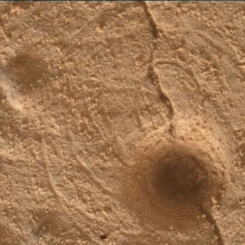 Sol 4995: Mars Hand Lens Imager (MAHLI)
