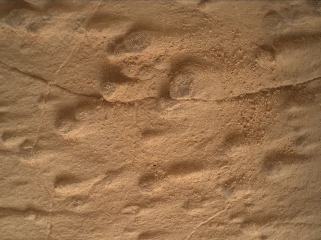 Sol 4995: Mars Hand Lens Imager (MAHLI)