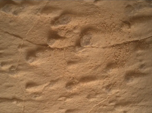 Sol 4995: Mars Hand Lens Imager (MAHLI)