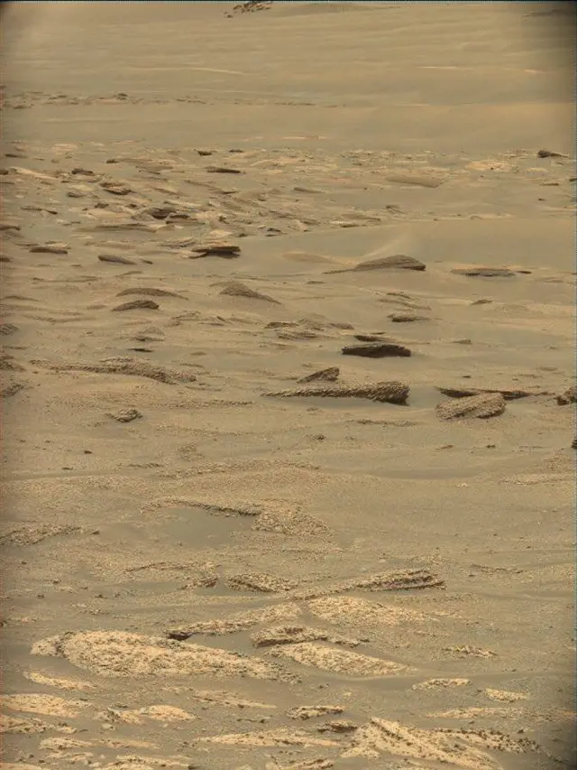 Sol 4996: Mast Camera (Mastcam)