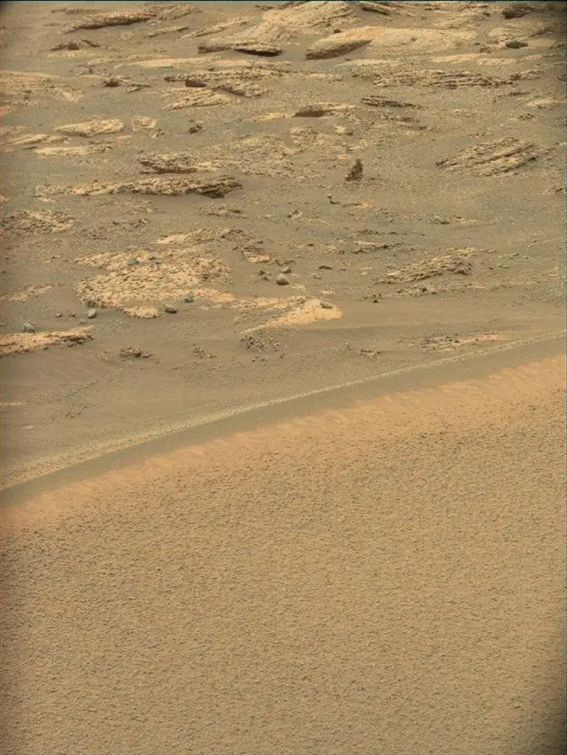 Sol 4996: Mast Camera (Mastcam)