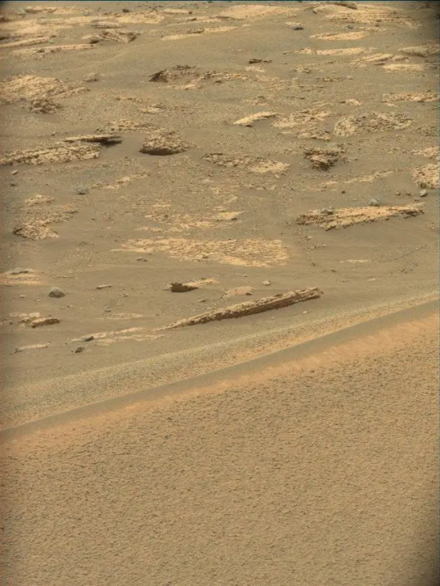 Sol 4996: Mast Camera (Mastcam)