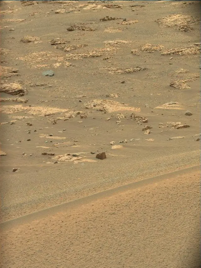 Sol 4996: Mast Camera (Mastcam)