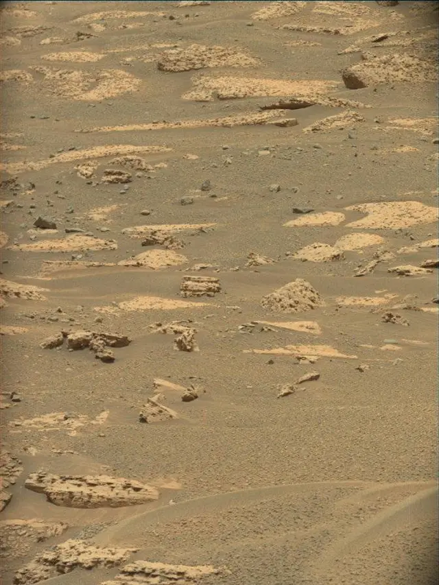Sol 4996: Mast Camera (Mastcam)