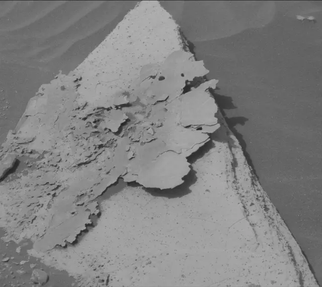 Sol 4996: Mast Camera (Mastcam)
