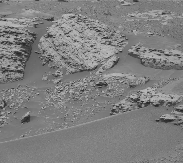 Sol 4997: Mast Camera (Mastcam)
