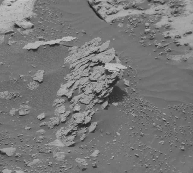 Sol 4998: Mast Camera (Mastcam)