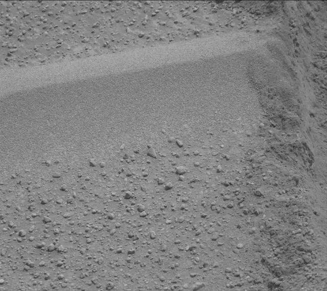 Sol 4998: Mast Camera (Mastcam)