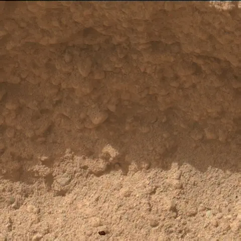 Sol 4999: Mars Hand Lens Imager (MAHLI)
