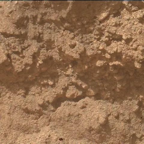 Sol 4999: Mars Hand Lens Imager (MAHLI)