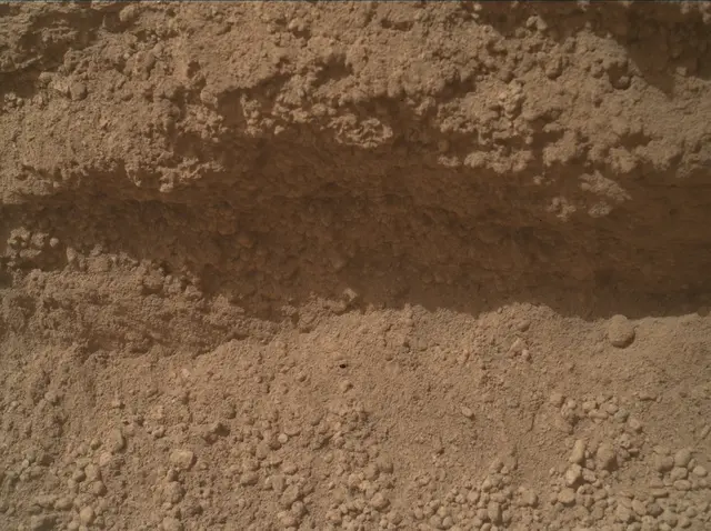 Sol 4999: Mars Hand Lens Imager (MAHLI)