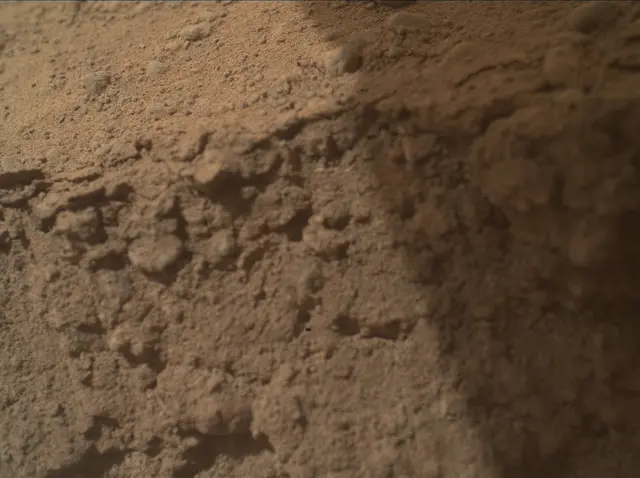 Sol 4999: Mars Hand Lens Imager (MAHLI)