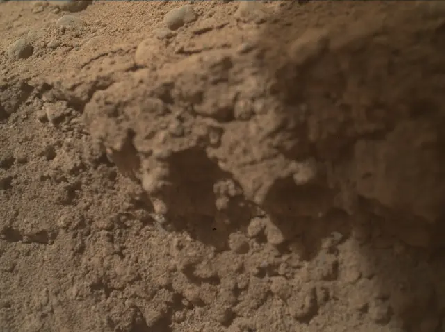 Sol 4999: Mars Hand Lens Imager (MAHLI)