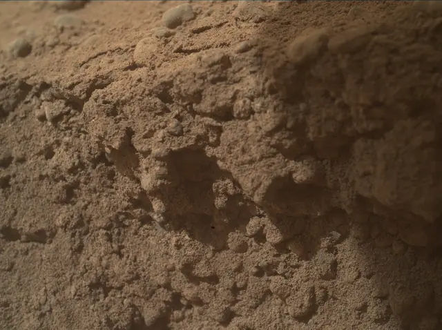 Sol 4999: Mars Hand Lens Imager (MAHLI)