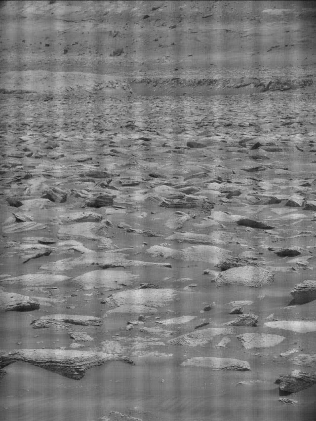 Sol 5000: Mast Camera (Mastcam)