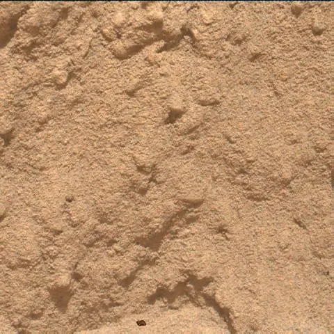 Sol 5004: Mars Hand Lens Imager (MAHLI)