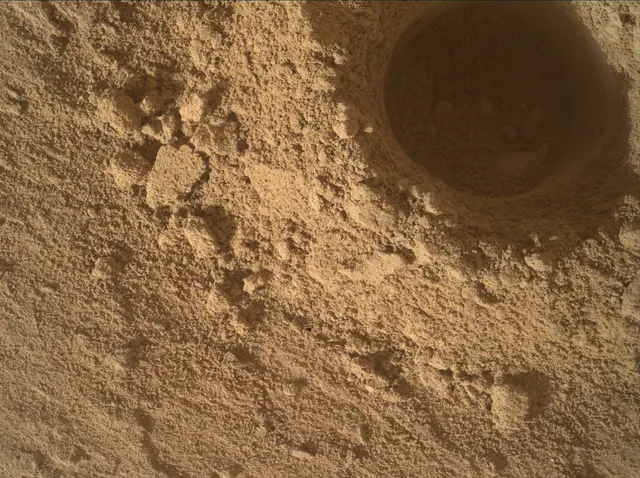 Sol 5038: Mars Hand Lens Imager (MAHLI)
