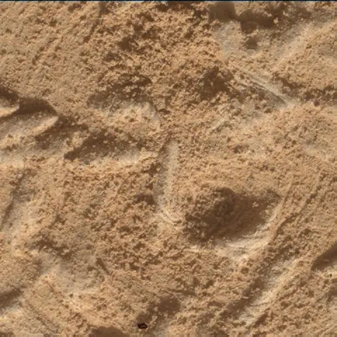 Sol 5044: Mars Hand Lens Imager (MAHLI)