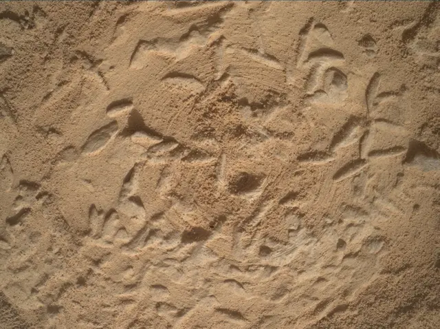 Sol 5044: Mars Hand Lens Imager (MAHLI)