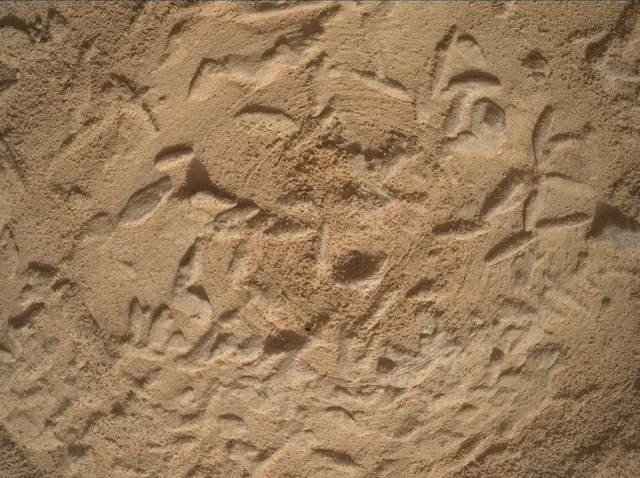 Sol 5044: Mars Hand Lens Imager (MAHLI)