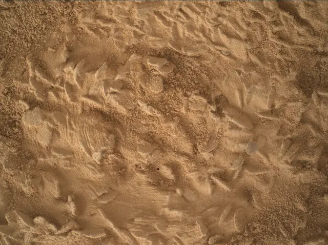 Sol 5047: Mars Hand Lens Imager (MAHLI)