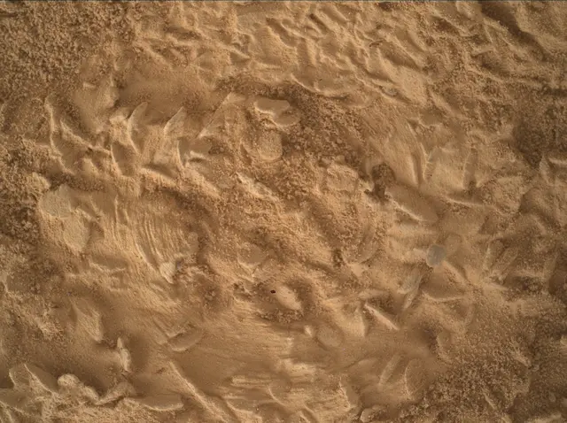 Sol 5047: Mars Hand Lens Imager (MAHLI)