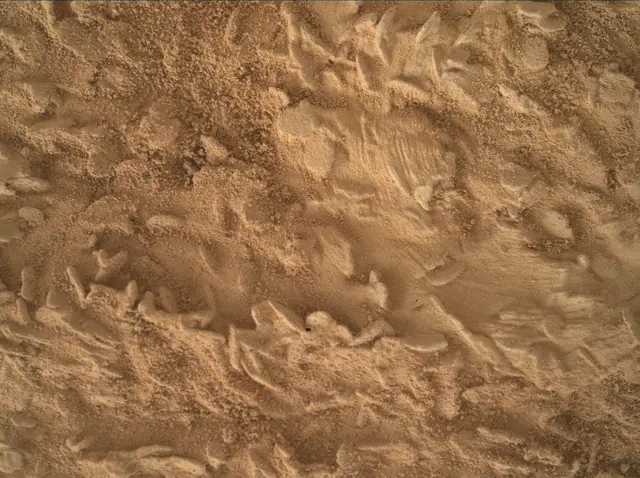 Sol 5047: Mars Hand Lens Imager (MAHLI)